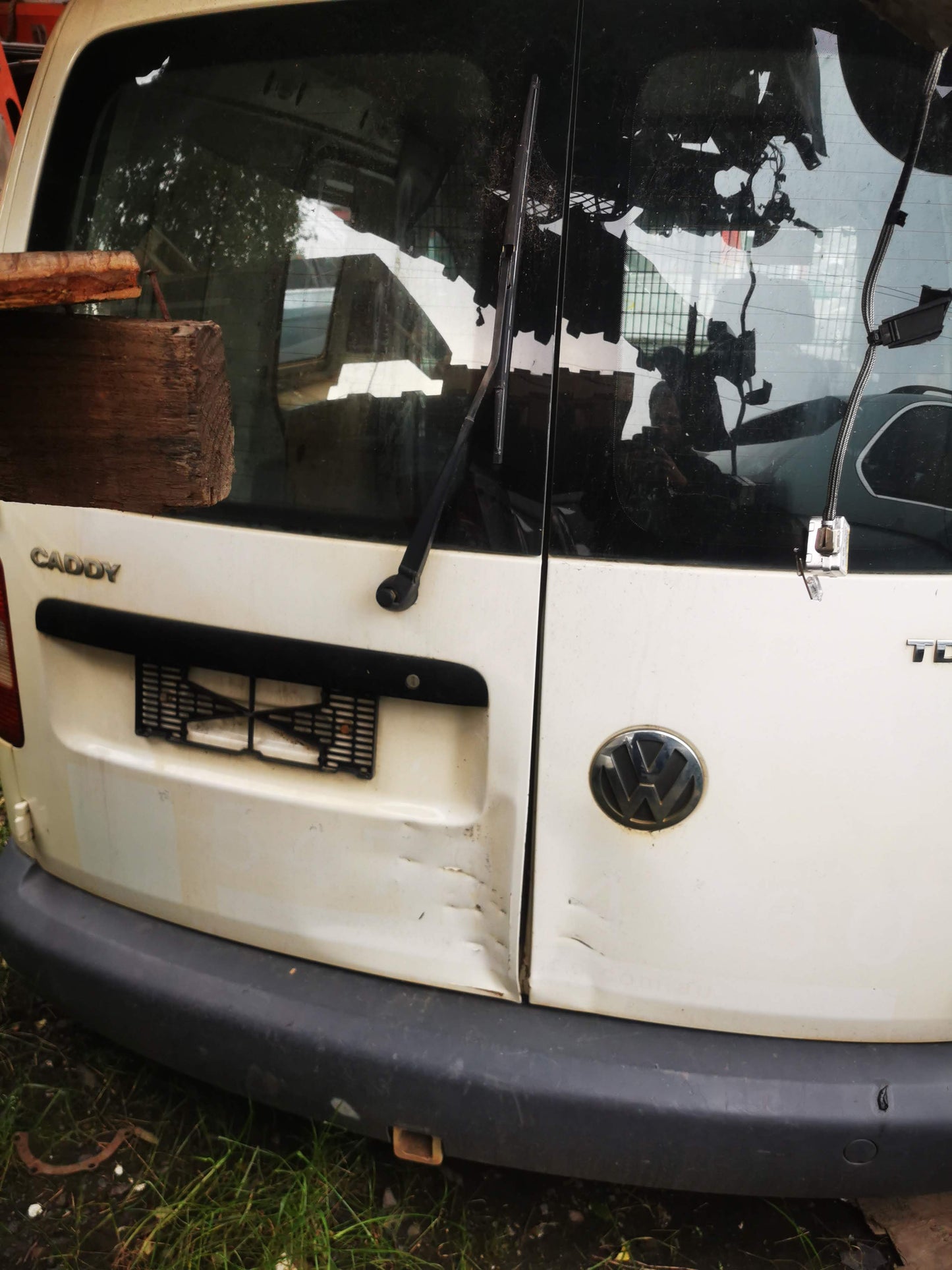 2007 VOLKSWAGEN CADDY RIGHT REAR DOOR SLIDING LOCK, 2K, 12/04-06/15 2K0843654BD DOOR BOOT GATE LOCK