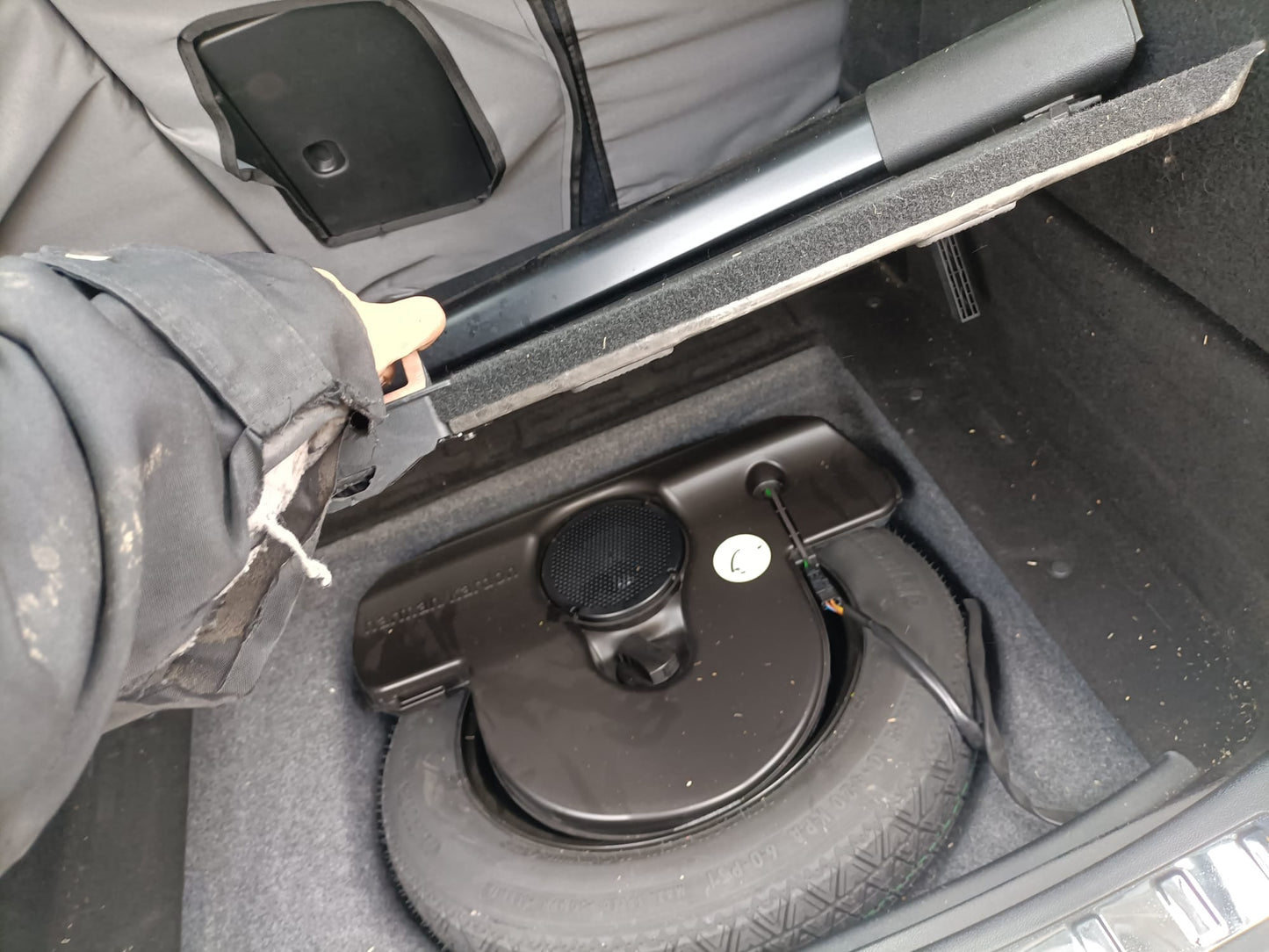 2011 MERCEDES B CLASS W245, PAIR, 11/05-06/11 A1698101510 A1698101610 SUNVISOR