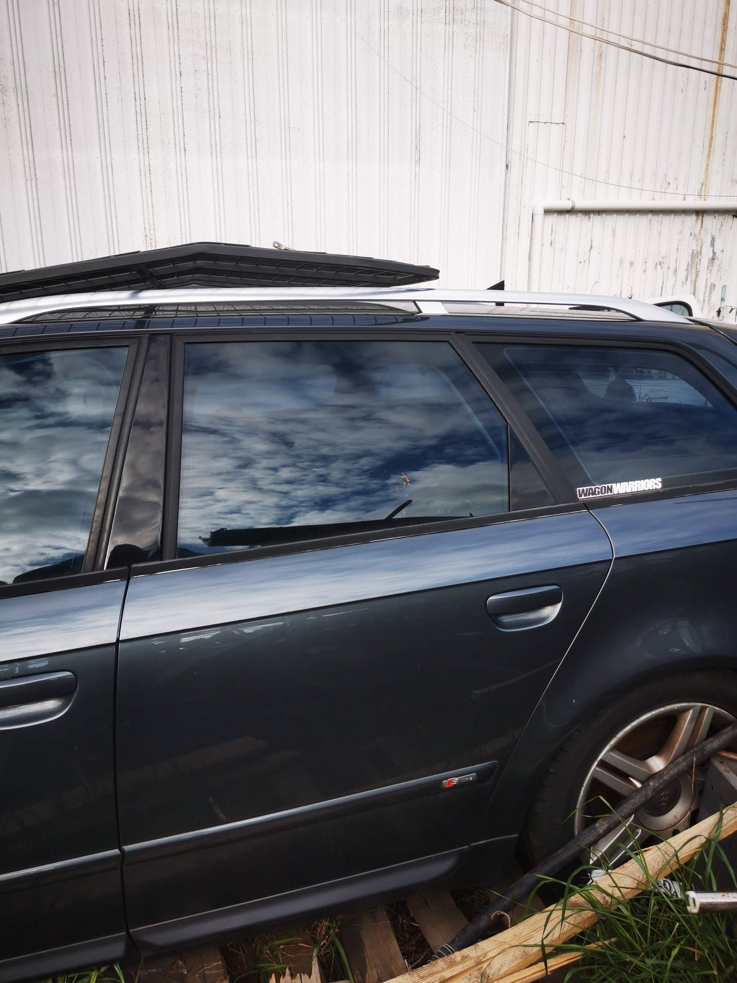 2005 AUDI A4 B7 (A4), WAGON, 11/04-03/08 8E0831052J RIGHT FRONT DOOR