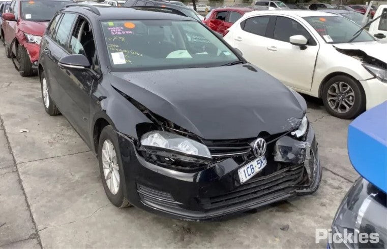 Wrecking 2014 VOLKSWAGEN GOLF for Used Parts VW0853