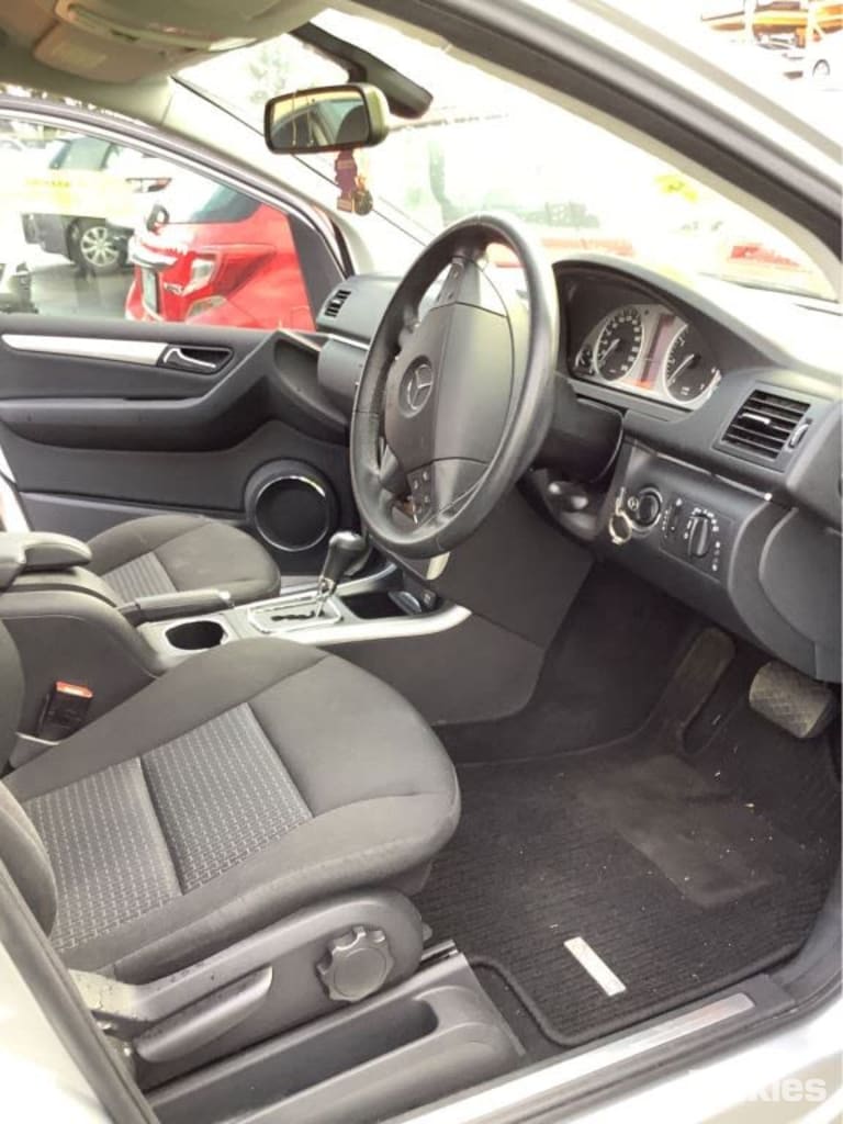 2008 MERCEDES B CLASS W245, 11/05-06/11 A1698201423 COURTESY LIGHT