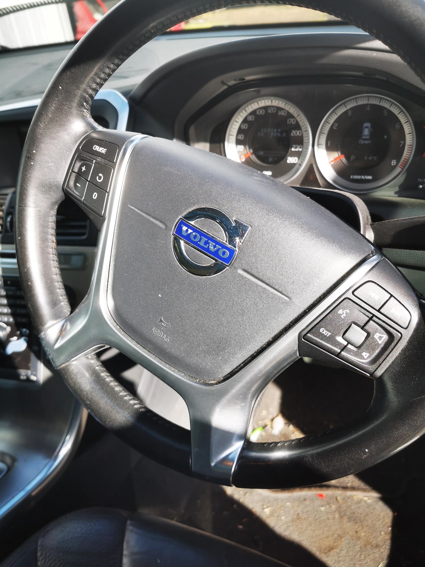 2012 VOLVO XC60 RH FRONT, CH <288204, ASSY (BELT AND STALK), DZ, 02/09-04/17 SEAT BELT STALK