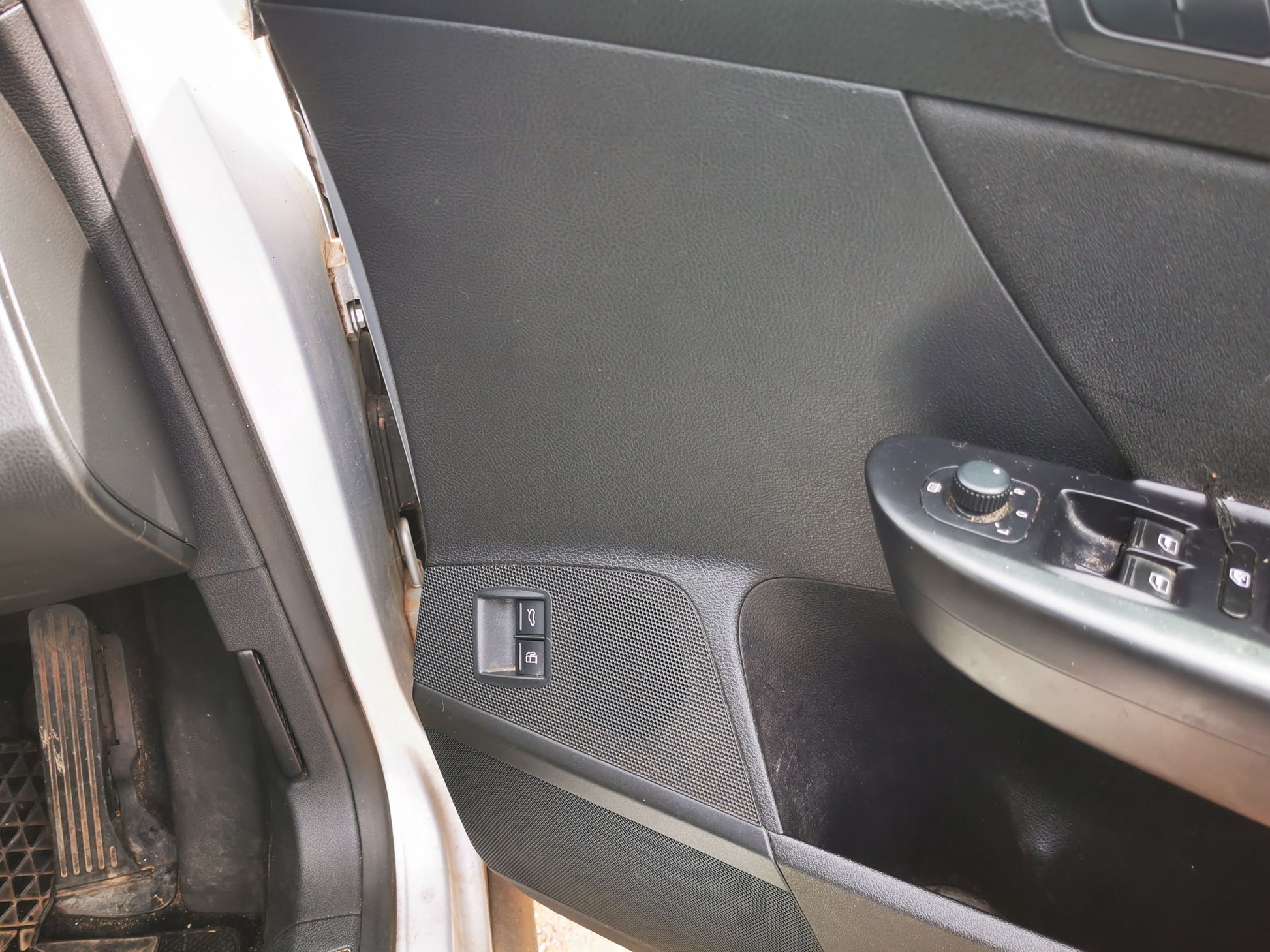 2008 VOLKSWAGEN PASSAT 3C/MK6 B6, MANUAL FOLD (6XN), 03/06-09/10 3C2857507CG LEFT DOOR MIRROR