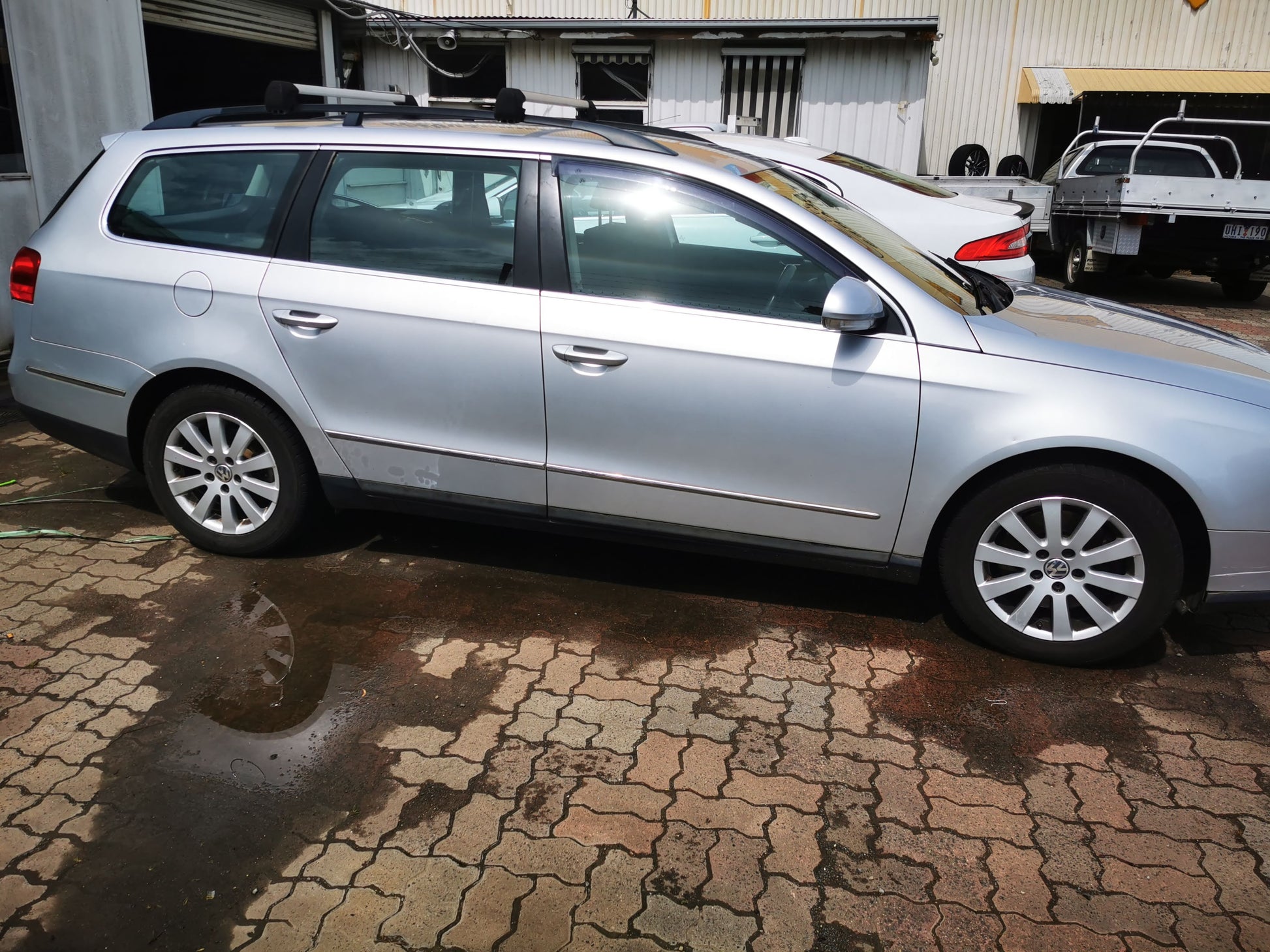 2008 VOLKSWAGEN PASSAT 3C/MK6 B6, WAGON, W/ PARK SENSOR TYPE, 03/06-09/10 3C9807417E REAR BUMPER