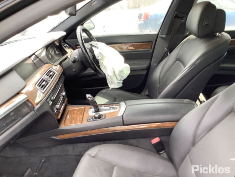 Wrecking 2009 BMW 7 SERIES for Used Parts BM0908