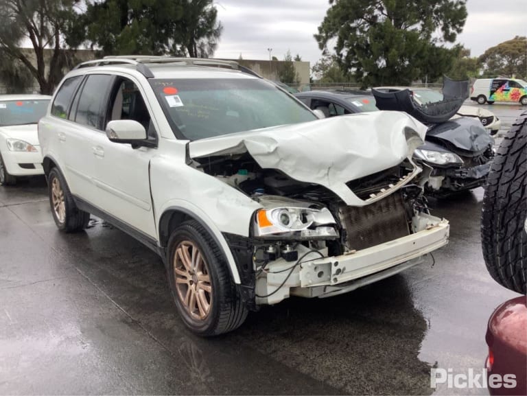 Wrecking 2011 VOLVO XC90 for Used Parts VO0910
