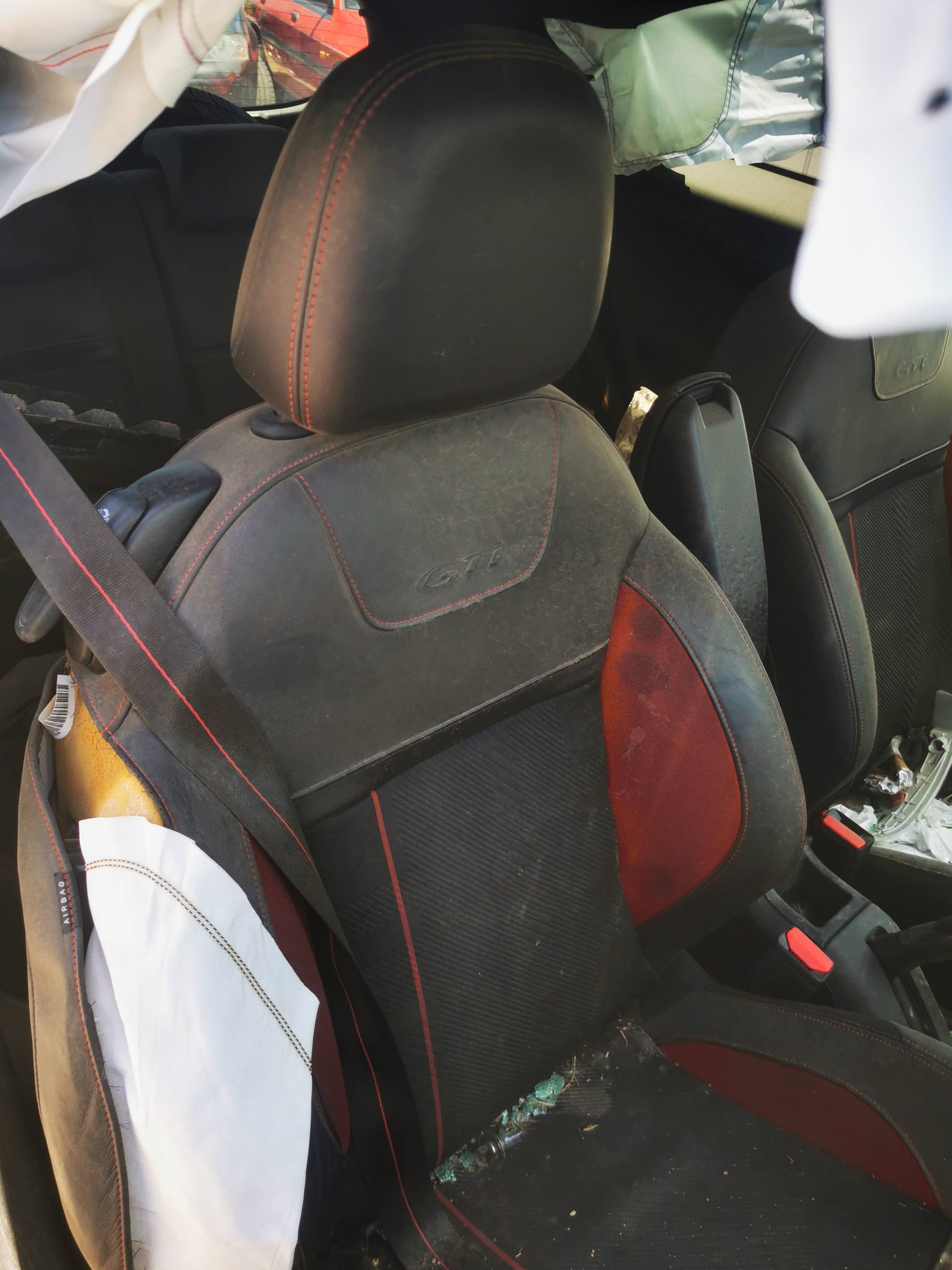 Wrecking 2013 PEUGEOT 208 for Used Parts PG0922