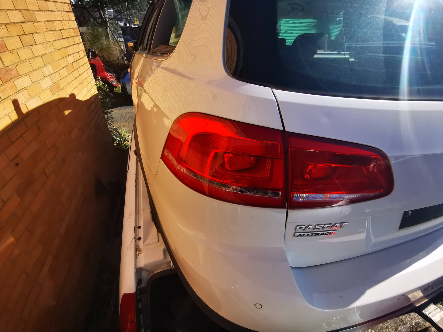 2013 VOLKSWAGEN PASSAT 3C, FRONT, 04/11-07/15 1K0947106H COURTESY LIGHT