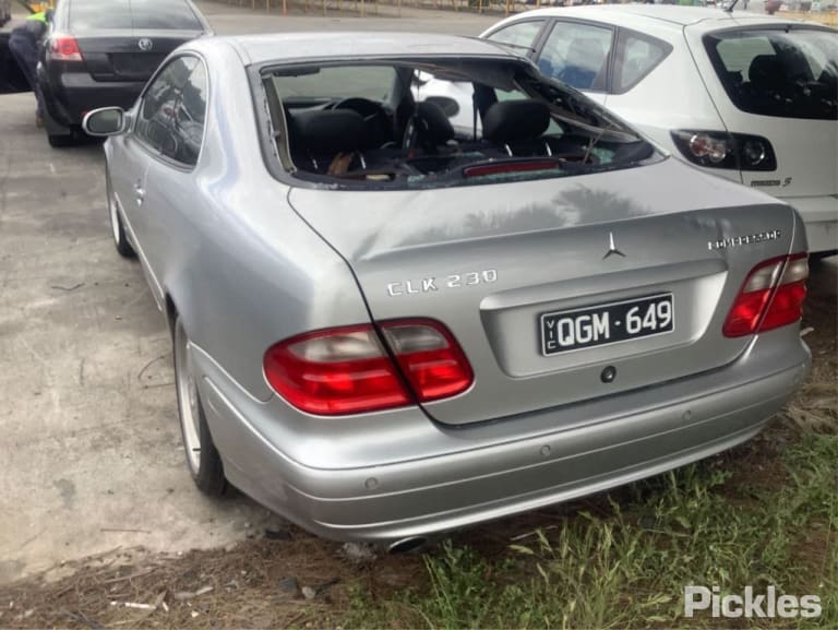 Wrecking 2000 MERCEDES CLK for Used Parts MB0929