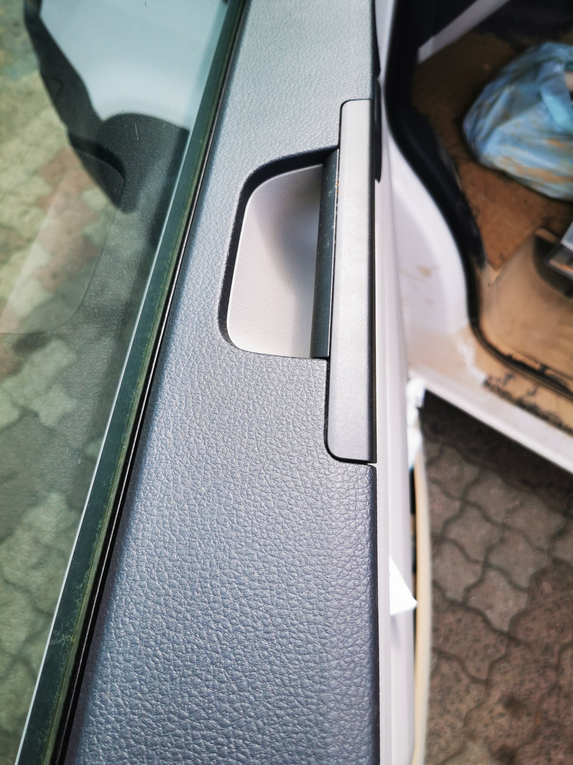 2016 VOLKSWAGEN TRANSPORTER RIGHT FRONT DOOR LOCK, T6, 07/15- 3B2837016AD DOOR BOOT GATE LOCK