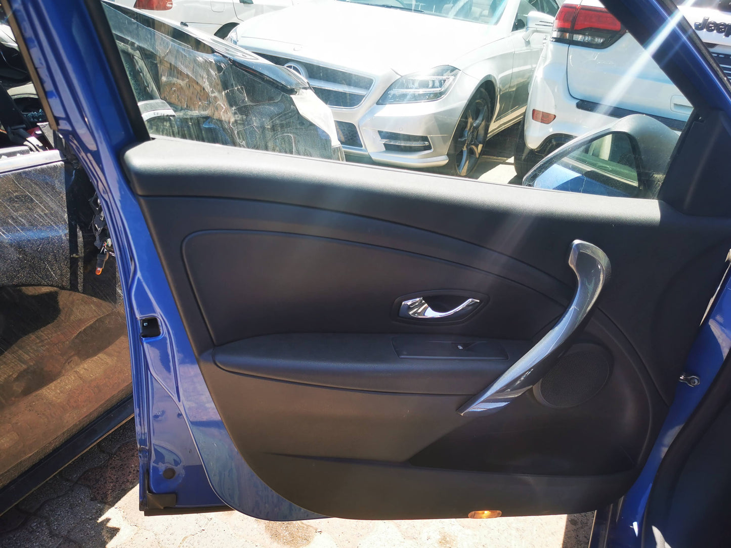 2013 RENAULT MEGANE LEFT FRONT DOOR LOCK, X32/B95/K95, 5DR HATCH/WAGON, P/N 805030002R, 09/10-05/16 805030002R DOOR BOOT GATE LOCK