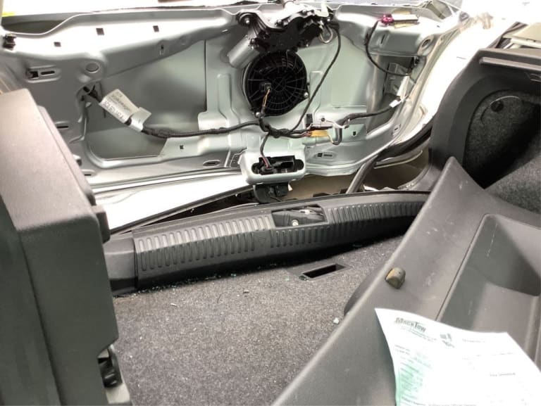 2017 VOLKSWAGEN POLO 6R, POWER, 5DR HATCH, 05/14-09/17 6R4837461N LEFT FRONT WINDOW REG MOTOR