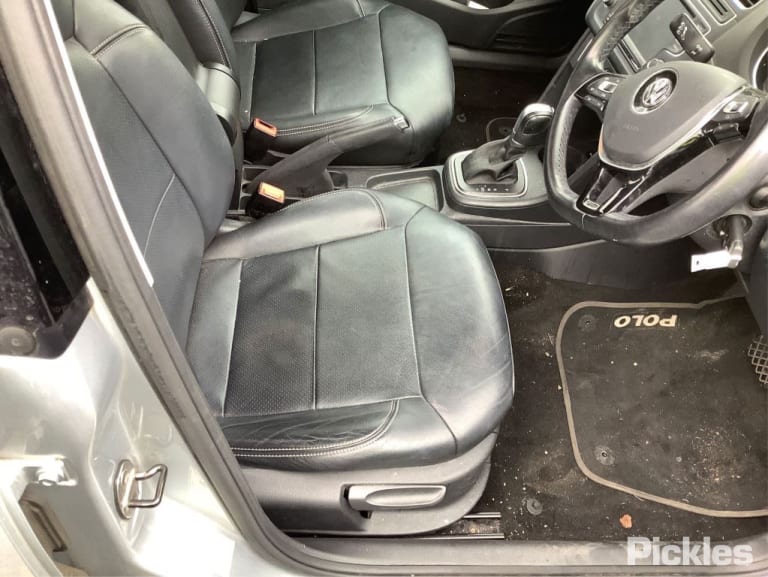 2017 VOLKSWAGEN POLO RIGHT FRONT DOOR LOCK, 6R, P/N 5K2837016J, 05/10-09/17 5K2837016J DOOR BOOT GATE LOCK