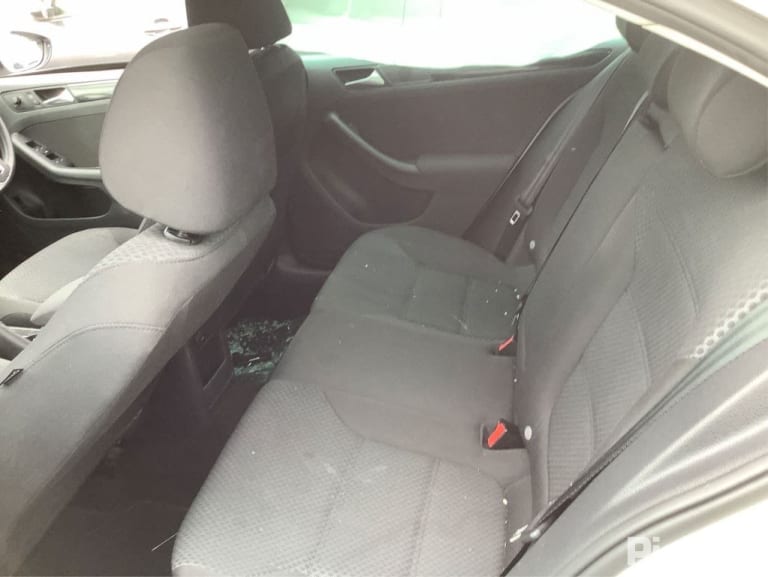 2012 VOLKSWAGEN JETTA DISPLAY & HEAD UNIT, (RCD310), 1B, 02/11-06/15 1K0057186AN RADIO CD DVD SAT TV
