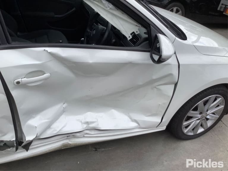 2012 VOLKSWAGEN JETTA DISPLAY & HEAD UNIT, (RCD310), 1B, 02/11-06/15 1K0057186AN RADIO CD DVD SAT TV