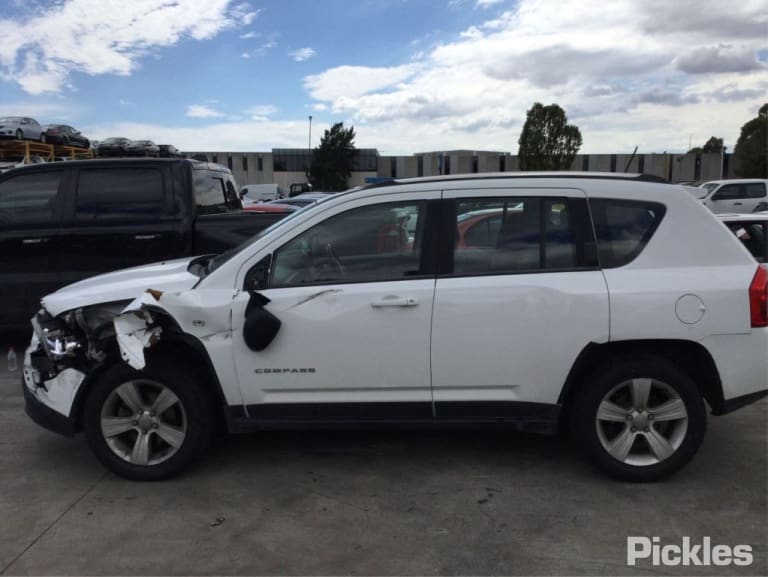 Wrecking 2013 JEEP COMPASS for Used Parts JP0960