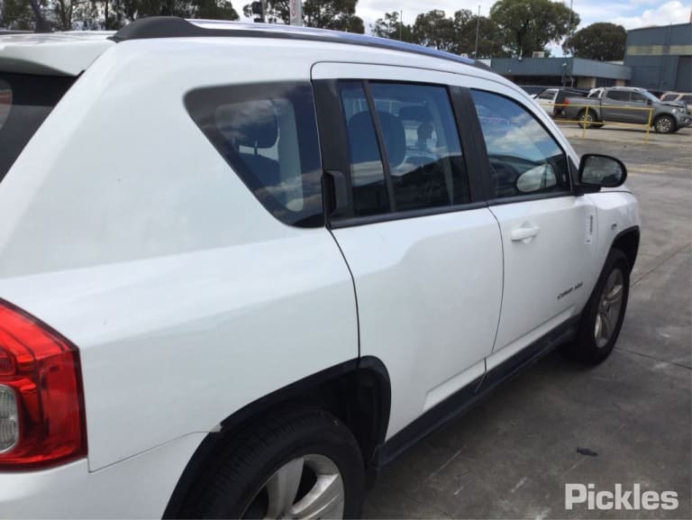 Wrecking 2013 JEEP COMPASS for Used Parts JP0960
