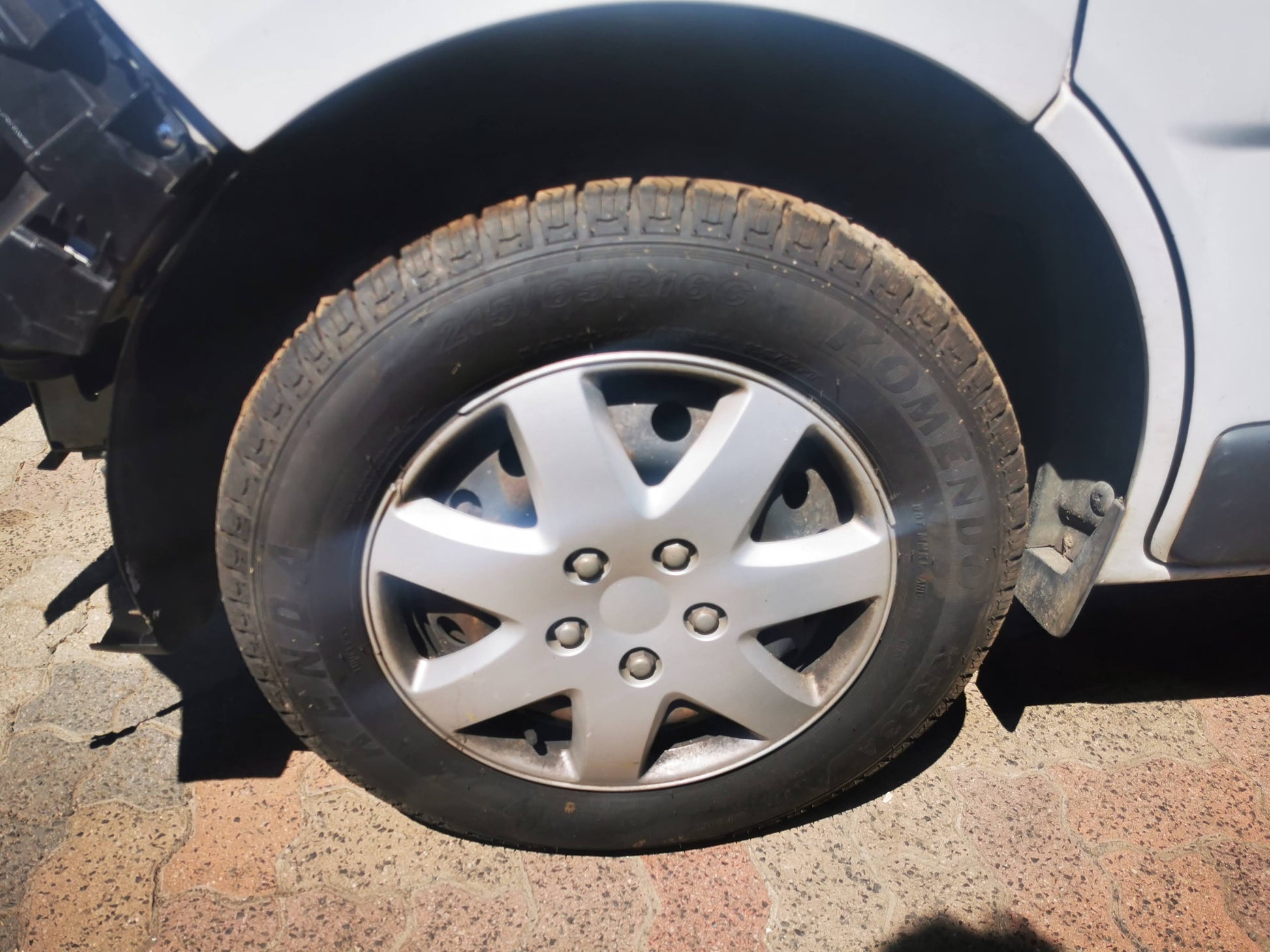 2014 RENAULT TRAFIC X83, 04/04-12/14 7782524451 LEFT GUARD