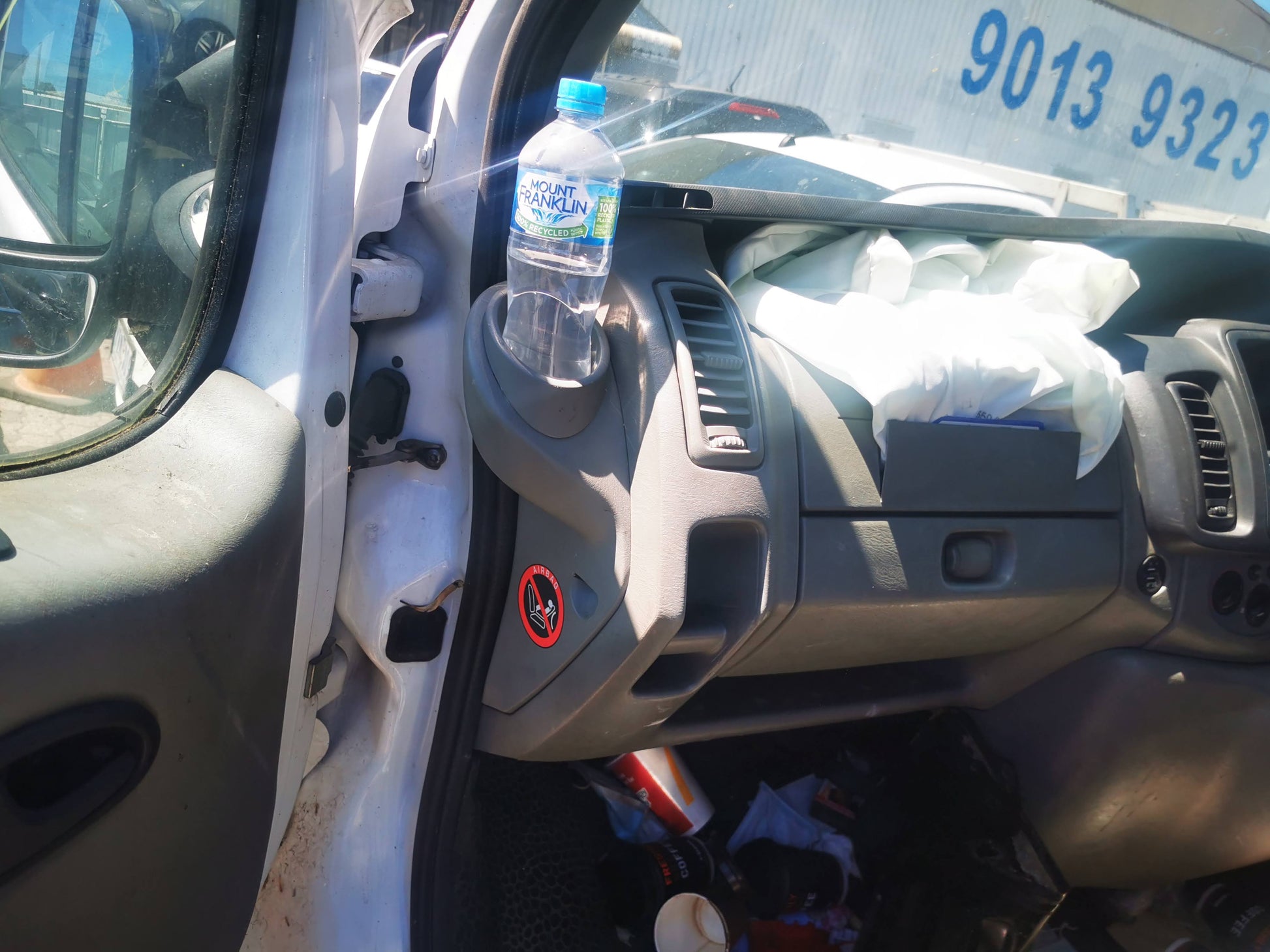 2014 RENAULT TRAFIC BARN DOOR SURROUND, 270 DEGREE DOOR LWB (VF1FLBHB), X83, 05/07-12/14 7700793306 LEFT TAILLIGHT