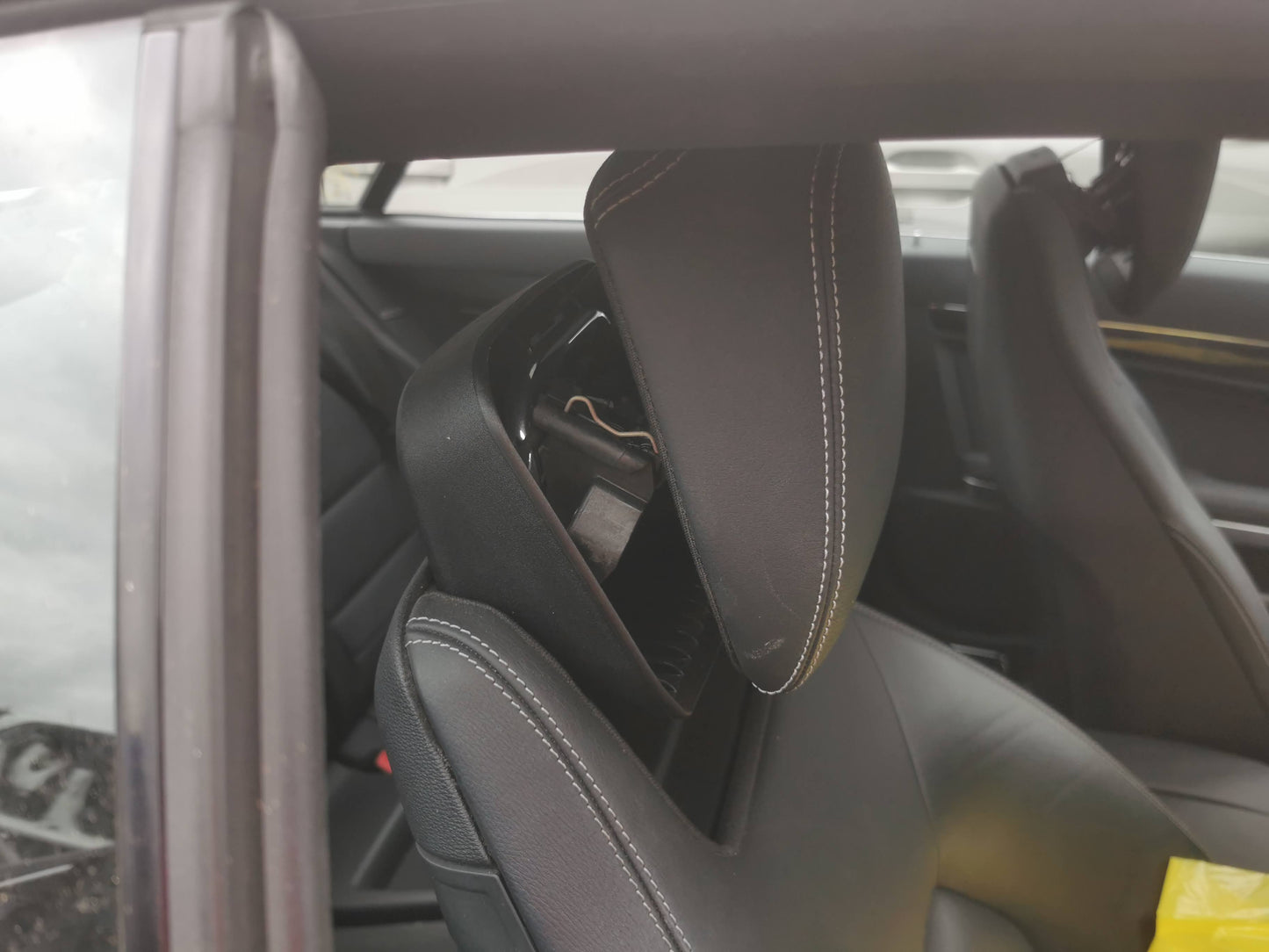 2009 MERCEDES E CLASS A207/C207, CABRIO/COUPE, SPORTS TYPE, 07/09-  LEFT REAR STRUT