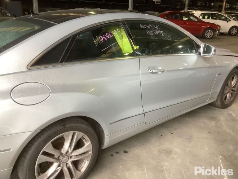 2009 MERCEDES E CLASS A207/C207, CABRIO/COUPE, SPORTS TYPE, 07/09-  RIGHT REAR STRUT
