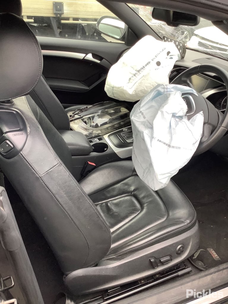 2010 AUDI A5/S5 LEFT FRONT DOOR LOCK, 8T, SINGLE ROW (6 PIN), P/N 8J2837015C, 11/09-11/16 8J2837015C DOOR BOOT GATE LOCK