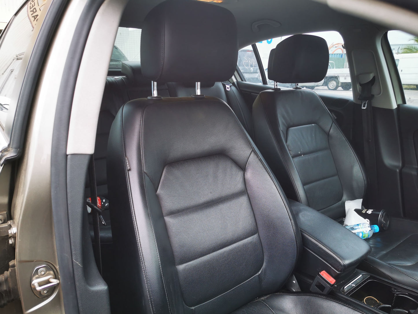 2012 VOLKSWAGEN PASSAT 3C/MK6 B7, SEDAN, NON LED TYPE, 09/10-05/15 3AE945096F RIGHT TAILLIGHT