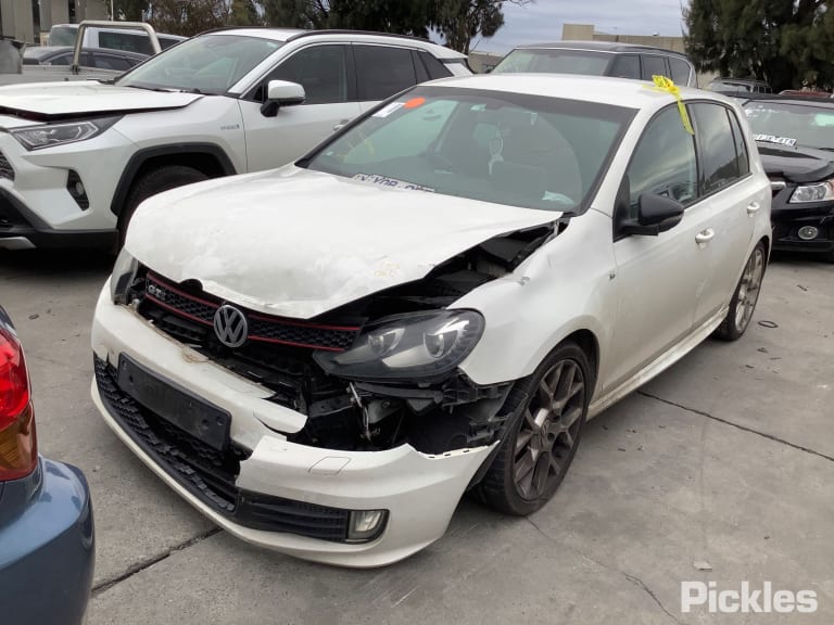 2012 VOLKSWAGEN GOLF GEN 6, 10/08-12/15 COURTESY LIGHT