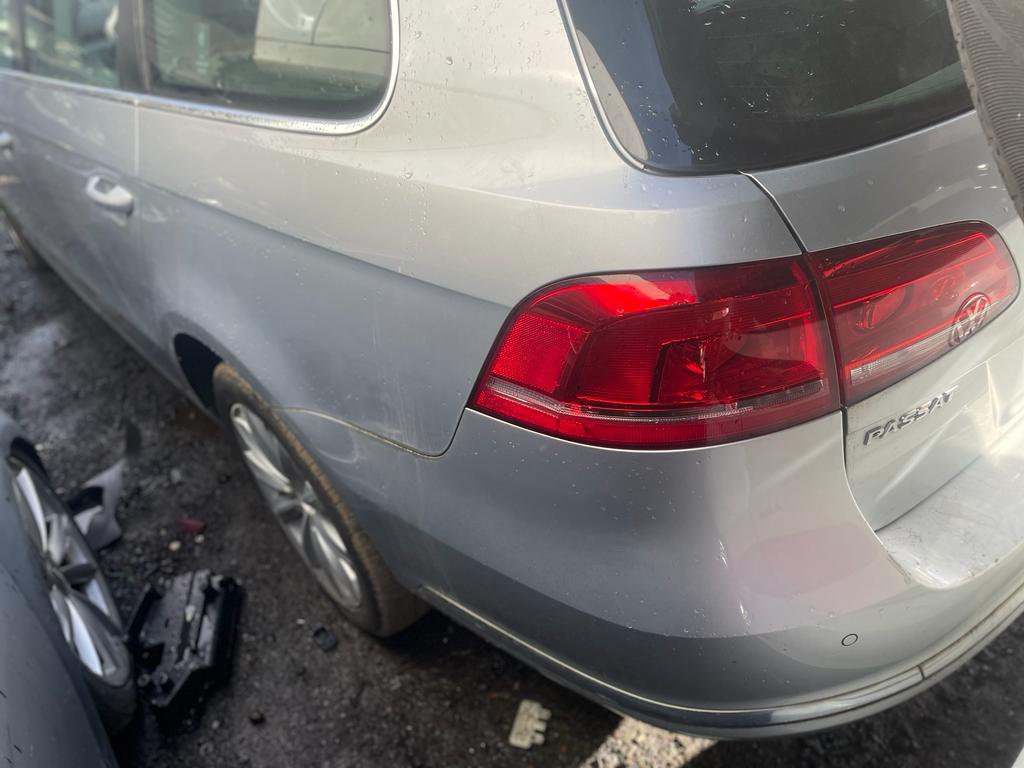 2013 VOLKSWAGEN PASSAT 3C/MK6 B7, ALLTRACK/WAGON, NON LED TYPE, 09/10-05/15 3AF945096E RIGHT TAILLIGHT