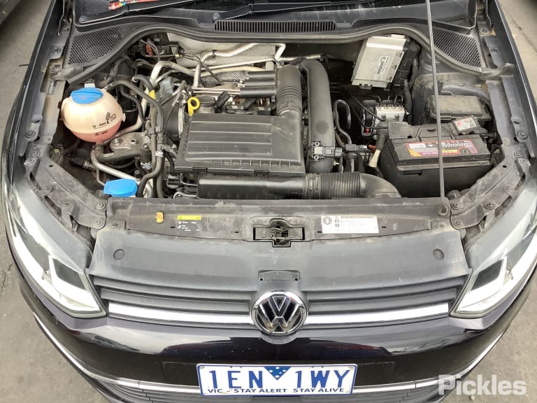 2015 VOLKSWAGEN POLO 6R, PETROL, 1.2, CJZD ENGINE CODE, 05/10-09/17 6C0407256A RIGHT FRONT HUB ASSEMBLY