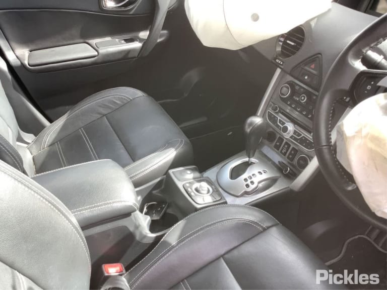 2012 RENAULT KALEOS H45, W/ SUN BLIND TYPE, 09/08-04/16 821010028R LEFT REAR DOOR SLIDING