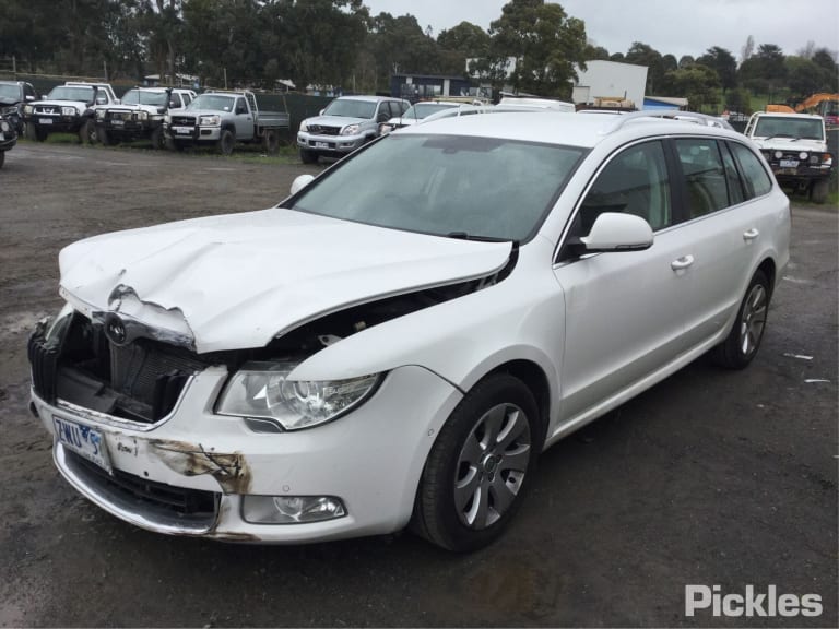 2011 SKODA SUPERB 3T 03/09-12/15 3T0947291A COURTESY LIGHT
