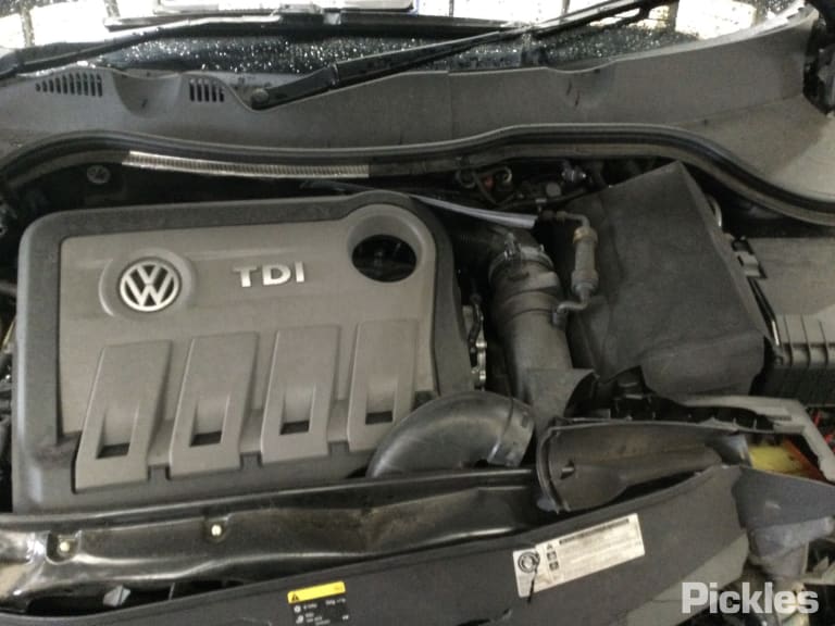 2013 VOLKSWAGEN PASSAT 3C, 04/11-07/15 3AA919204A CLOCK