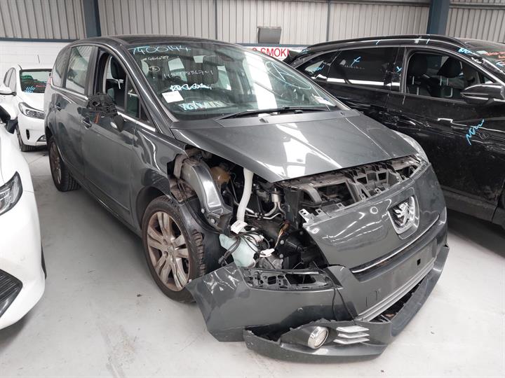 2013 PEUGEOT 5008 05/13-12/17 6362Q2 COURTESY LIGHT