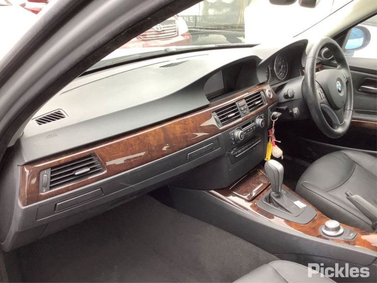 2008 BMW 3 SERIES BOOTLID LAMP (RH SIDE), SEDAN, E90, 03/05-09/08 63216937459 REAR GARNISH