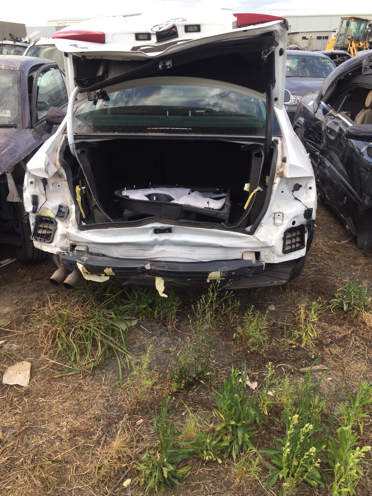 2009 AUDI A4 FRONT, W/ SUNROOF CONTROLS TYPE, BLACK, B8 8K, 04/08-06/12 8T0947140 COURTESY LIGHT