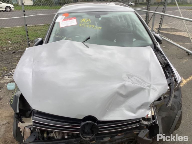 Wrecking 2009 VOLKSWAGEN GOLF for Used Parts VW0593