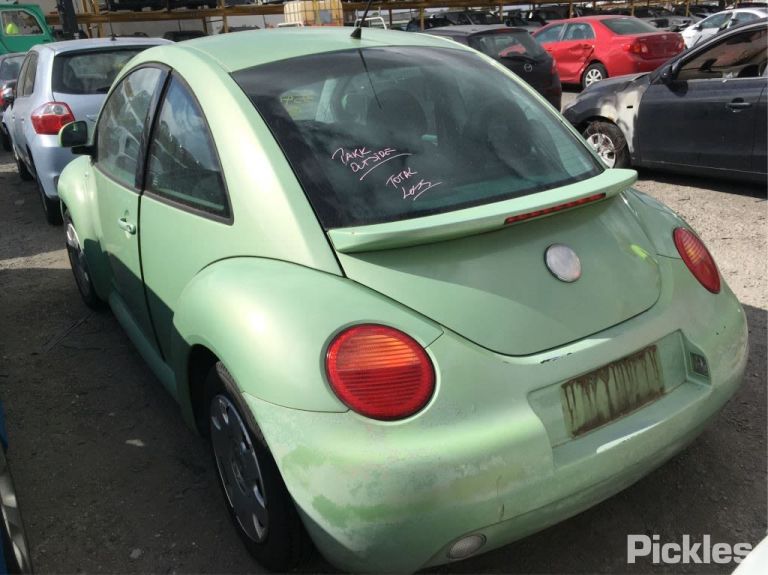 2001 VOLKSWAGEN BEETLE RIGHT FRONT DOOR LOCK, 01/00-09/05 6X2837014C DOOR BOOT GATE LOCK