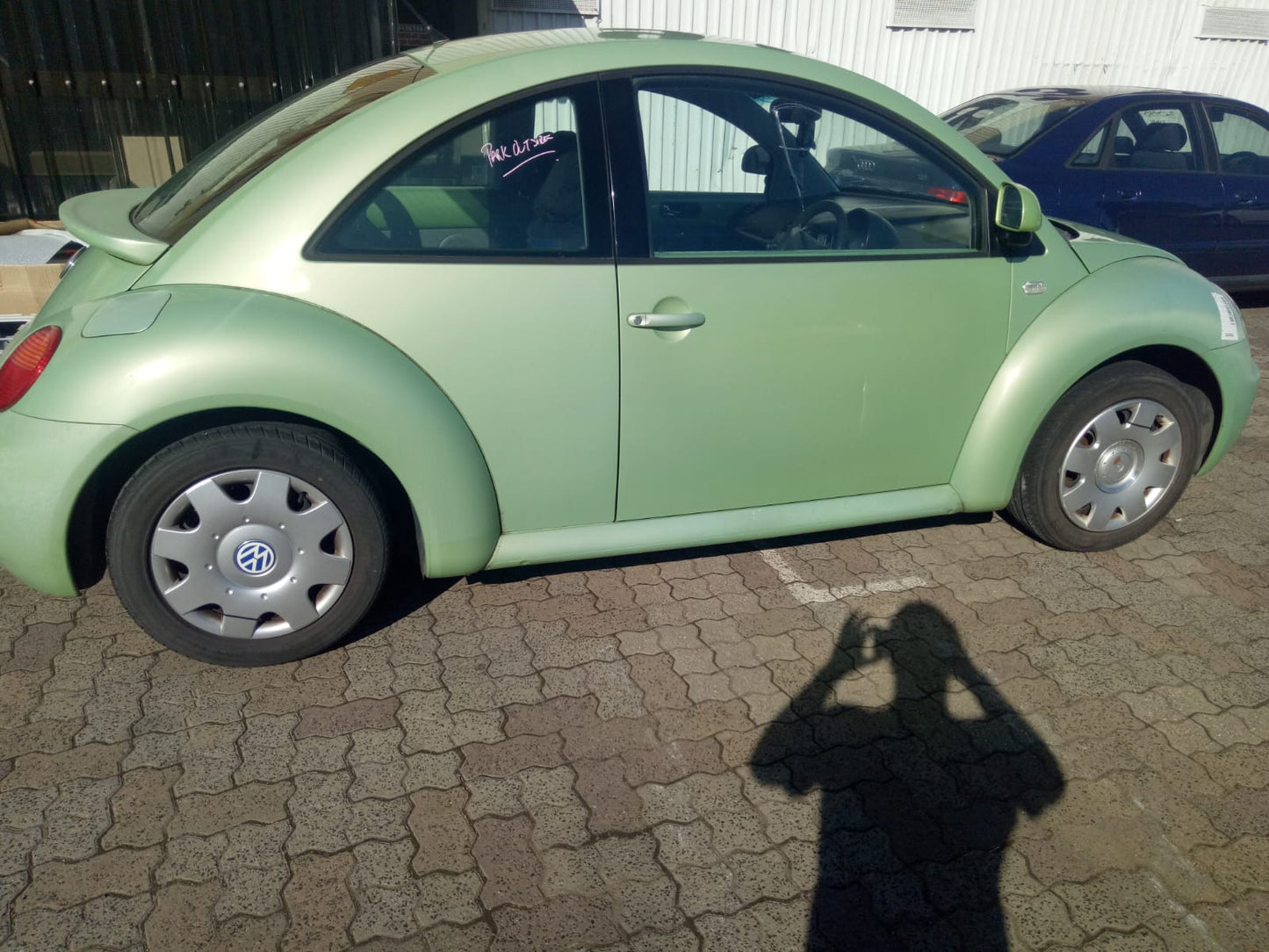 2001 VOLKSWAGEN BEETLE RIGHT FRONT DOOR LOCK, 01/00-09/05 6X2837014C DOOR BOOT GATE LOCK