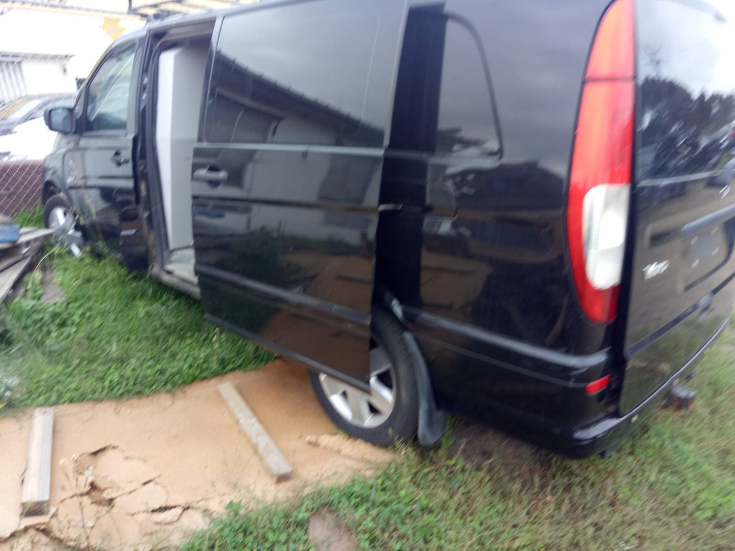 2010 MERCEDES VITO 639, 04/04-01/11  A6396305207 RIGHT GUARD