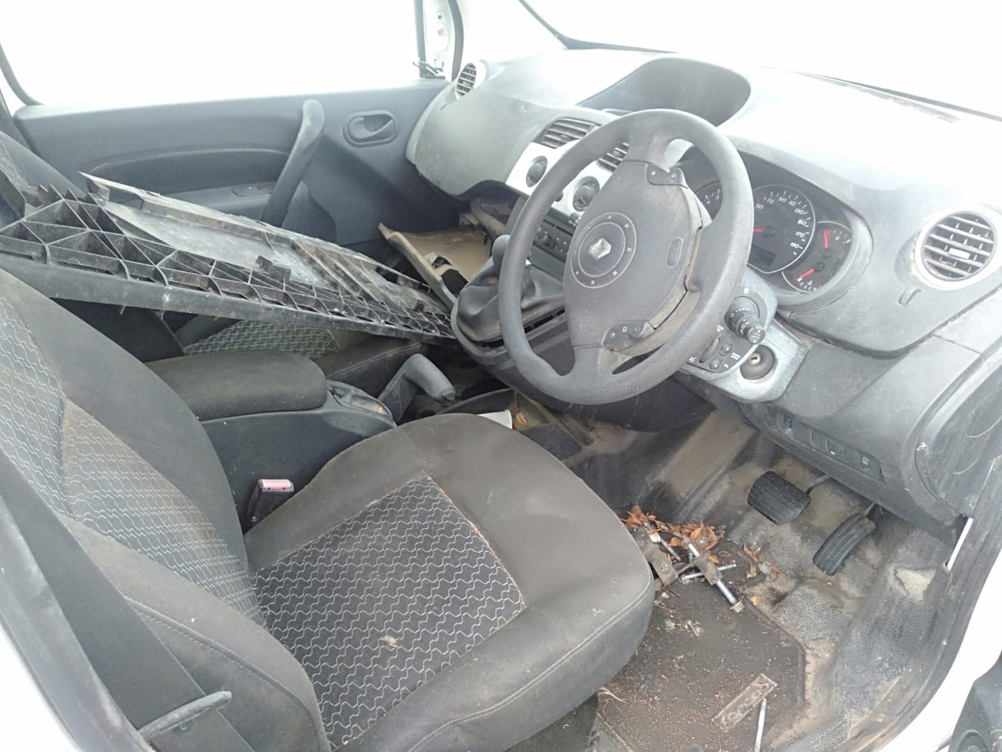 2011 RENAULT KANGOO ENGINE ECU, 1.6, ECU ONLY, X61, 10/10-06/16 8200936811 ECU