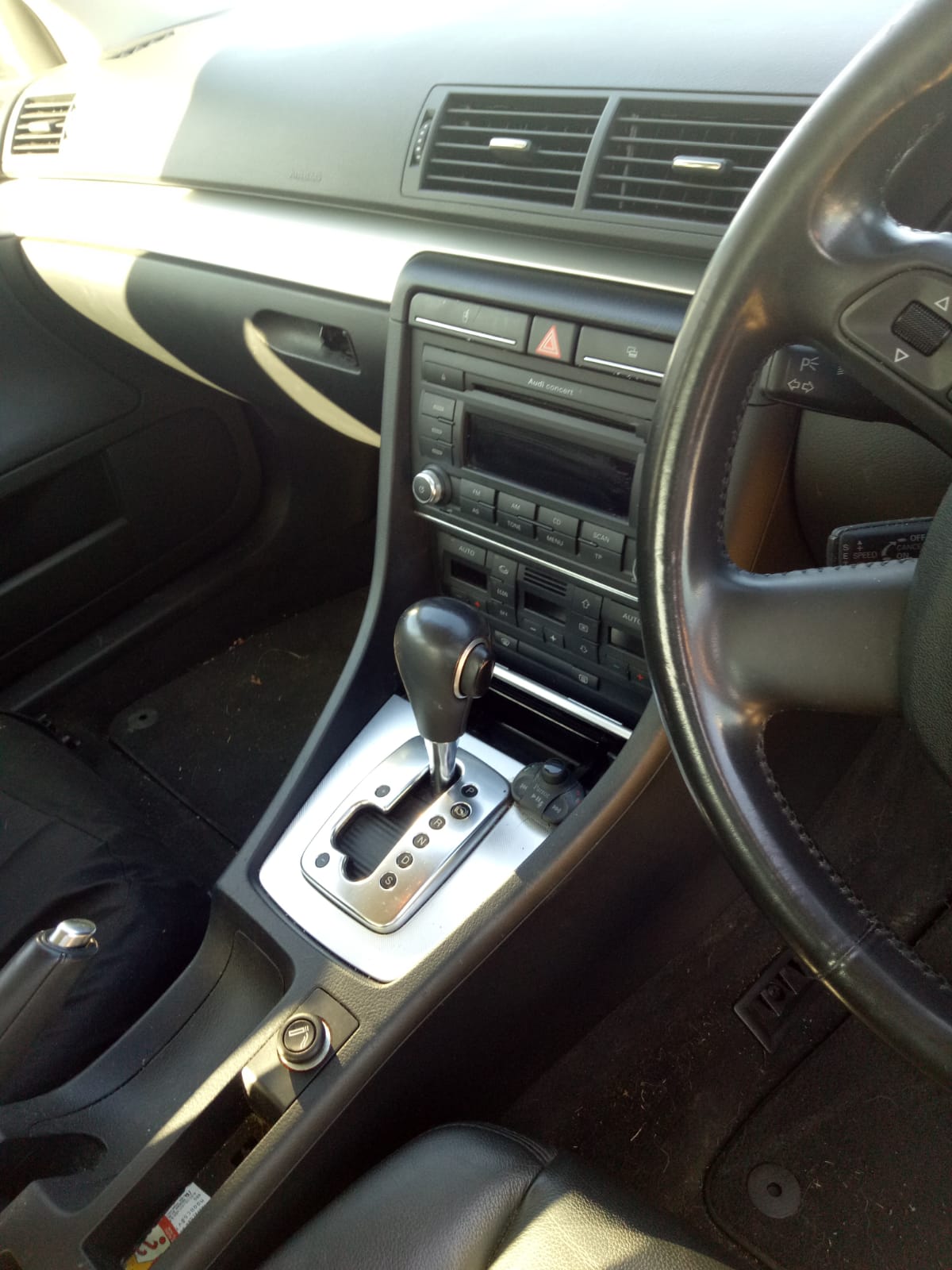 2007 AUDI A4 STEERING WHEEL, B7 (A4), SEDAN, 08/04-03/08 8E0880201BL RIGHT AIRBAG