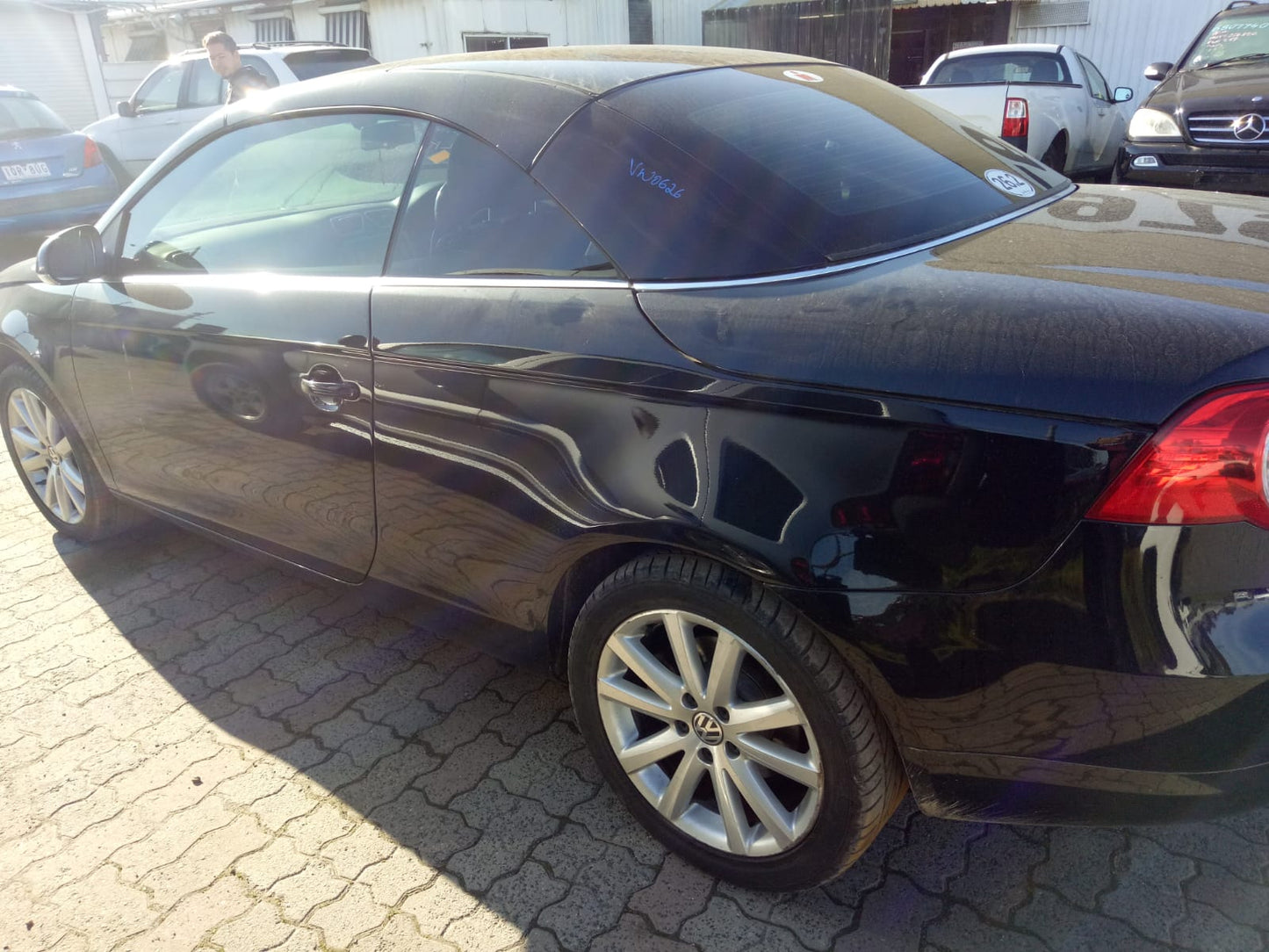 2007 VOLKSWAGEN EOS RH FRONT, ASSY (BELT AND STALK), 1F, 02/07-12/14 1Q2857706 SEAT BELT STALK