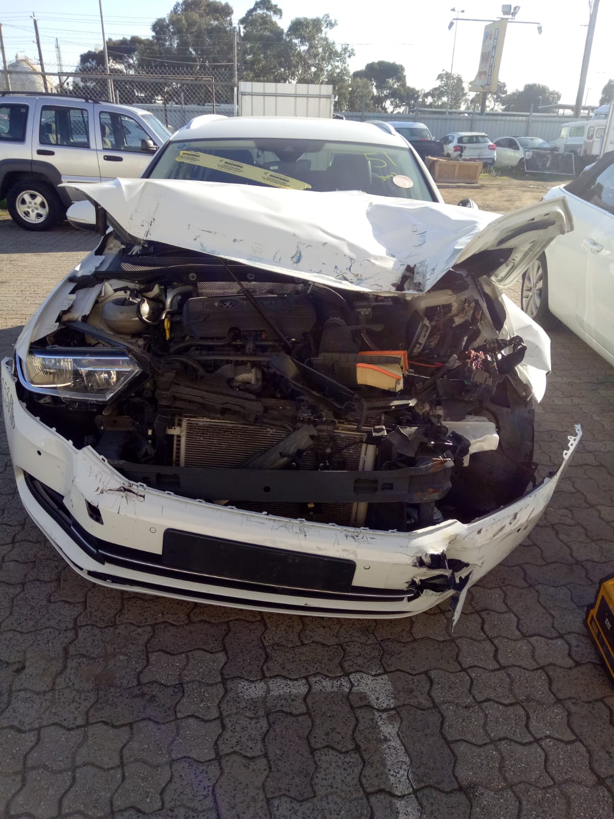 2017 VOLKSWAGEN PASSAT B8/MK7, FRONT (CENTRE), NON SUNROOF CONTROLS TYPE, GREY, 06/15-05/23 5TA947105B COURTESY LIGHT