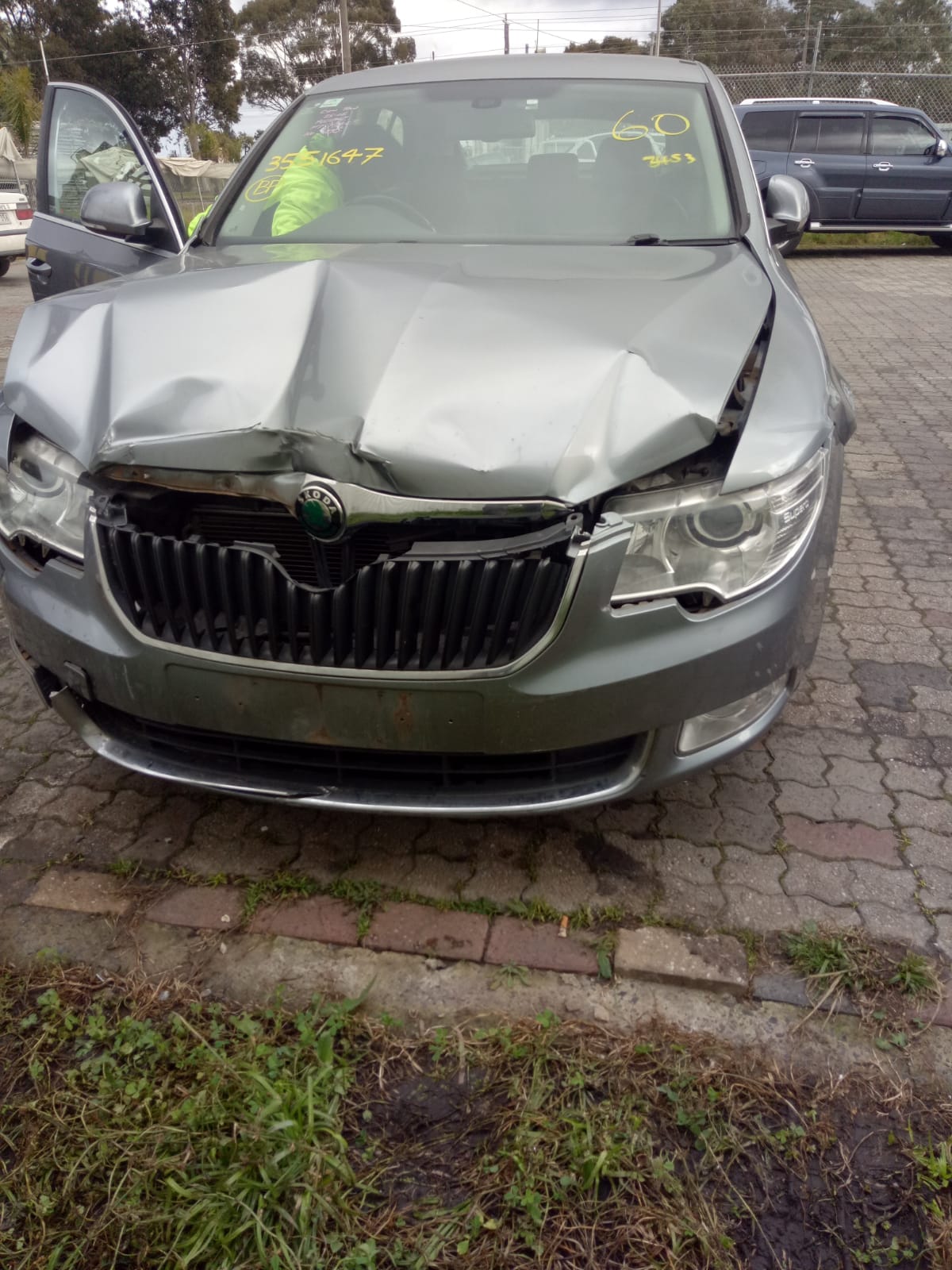 Wrecking 2012 SKODA SUPERB for Used Parts SK0651
