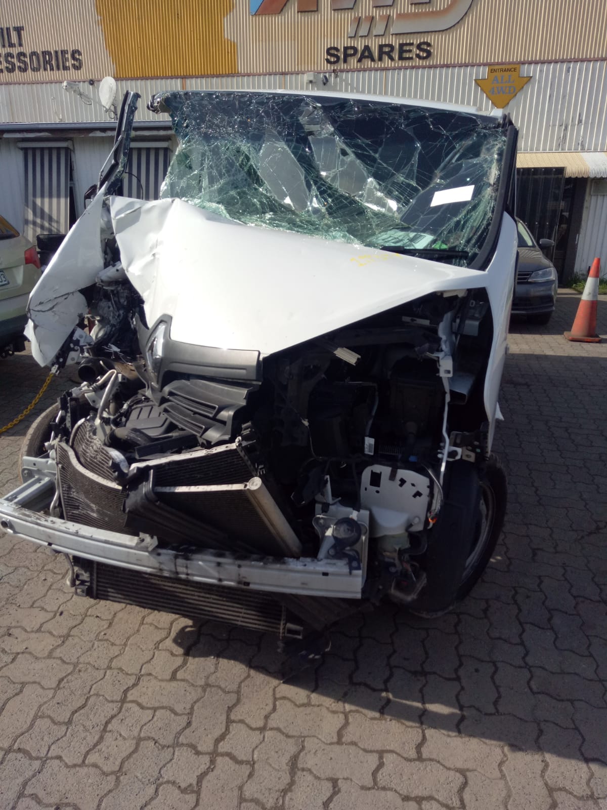 2016 RENAULT TRAFIC DIESEL, 1.6, TURBO, X82, 01/15- 233004263R STARTER