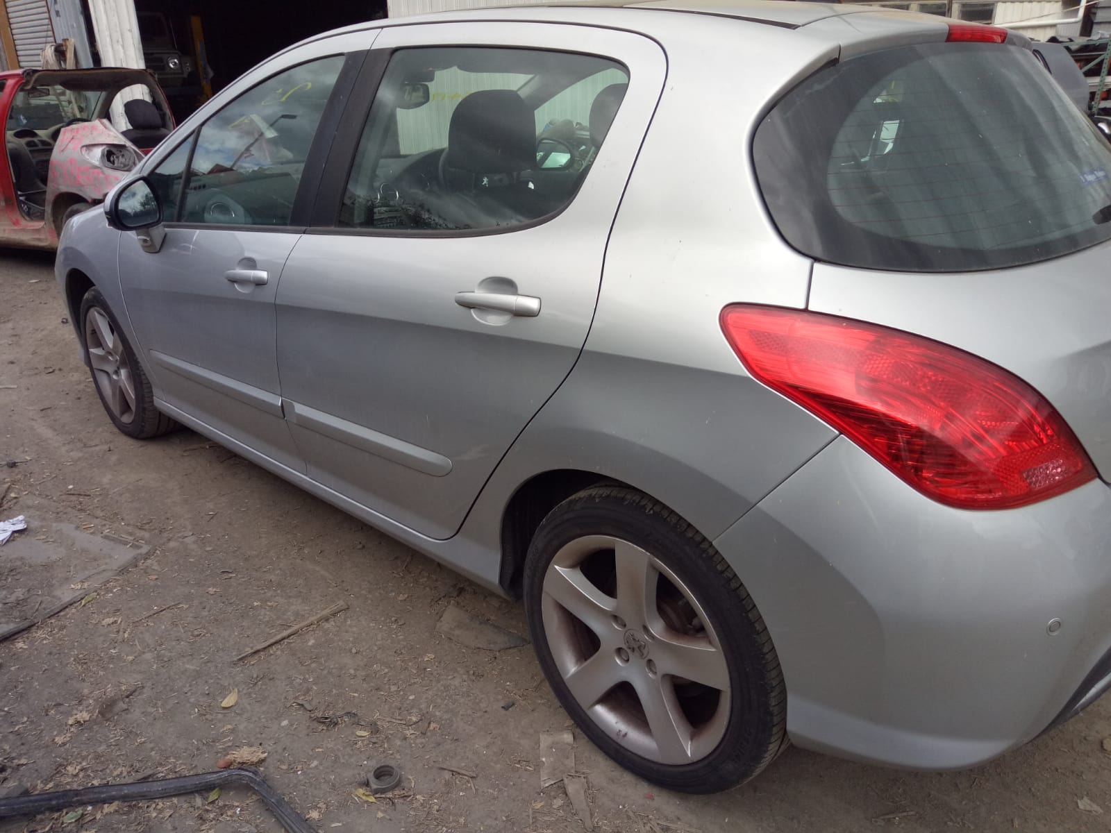 2008 PEUGEOT 308 T7, HATCH/WAGON, MANUAL FOLDING, 1 PLUG TYPE, 09/07-12/13 8153NE LEFT DOOR MIRROR