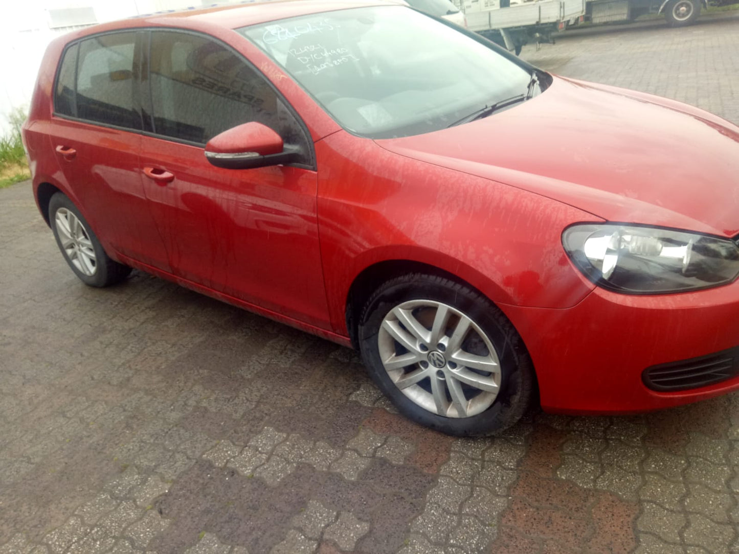 Wrecking 2010 VOLKSWAGEN GOLF for Used Parts VW0685