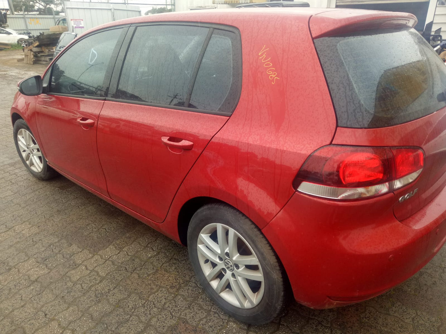 Wrecking 2010 VOLKSWAGEN GOLF for Used Parts VW0685