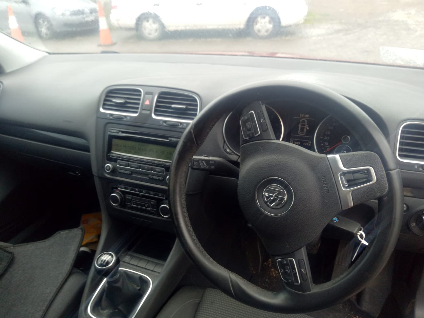 Wrecking 2010 VOLKSWAGEN GOLF for Used Parts VW0685